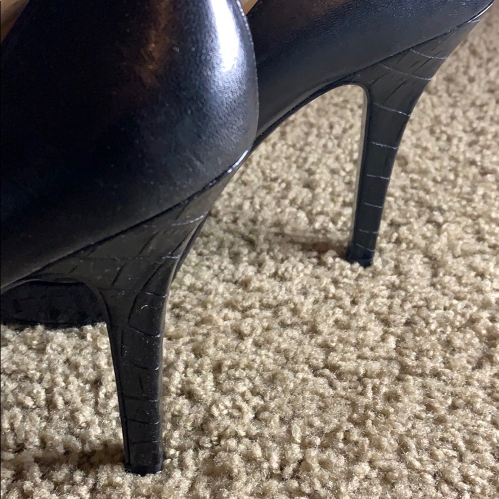 Shoes - Picture 4 of 4